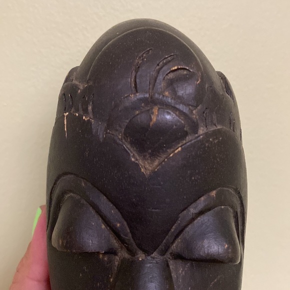 Vintage Wooden Hand Carved African Keepsake Trinket - Picture 5 of 11